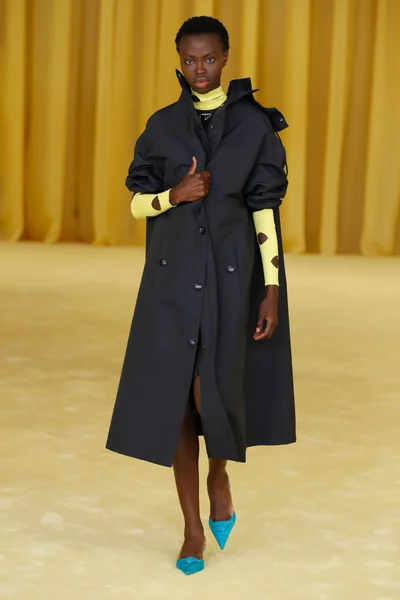 Look 30